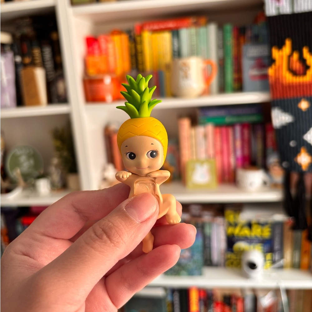 Pineapple Sonny Angel Hipper